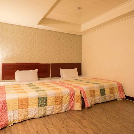 Galaxy Hotel 台中市 エクステリア 写真