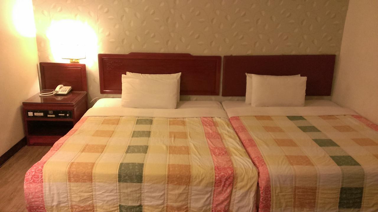 Galaxy Hotel 台中市 エクステリア 写真
