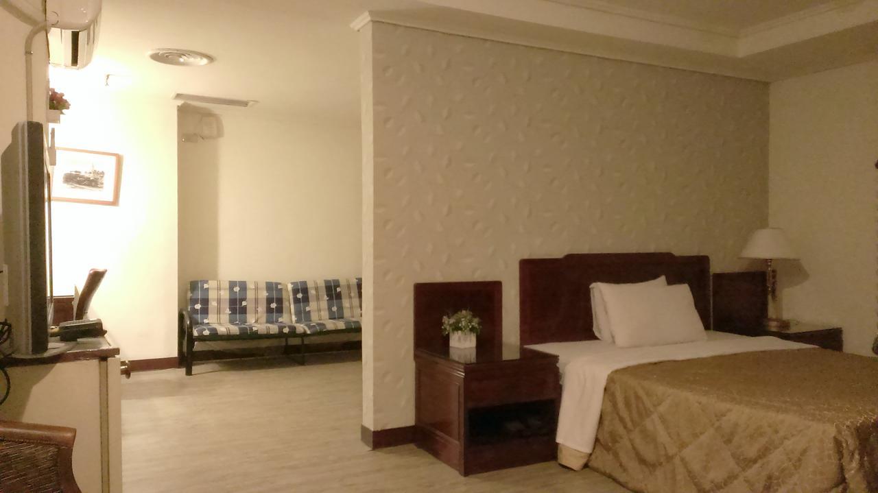 Galaxy Hotel 台中市 エクステリア 写真