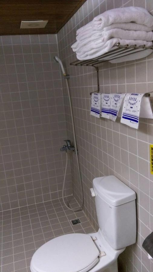 Galaxy Hotel 台中市 エクステリア 写真